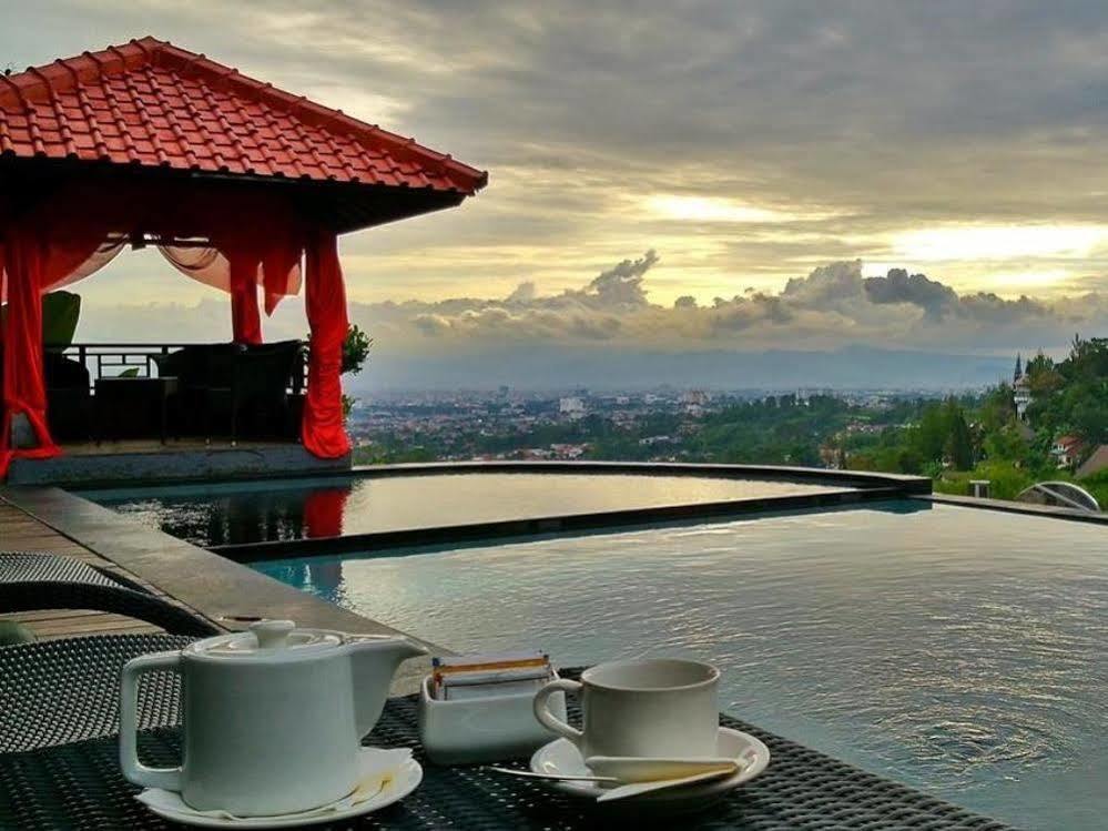 Dago Highland Hotel Cimenyan