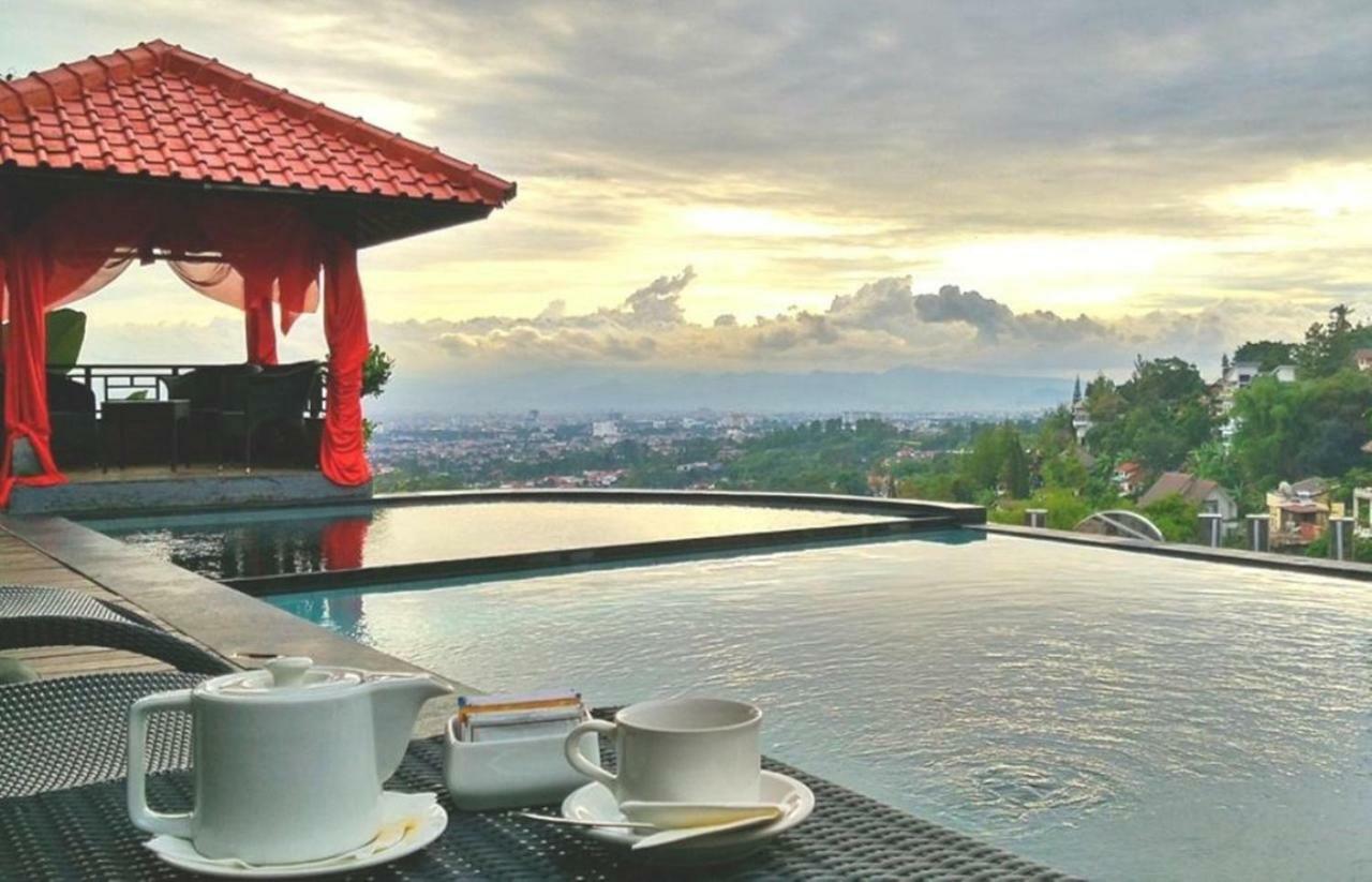Dago Highland Hotel Cimenyan
